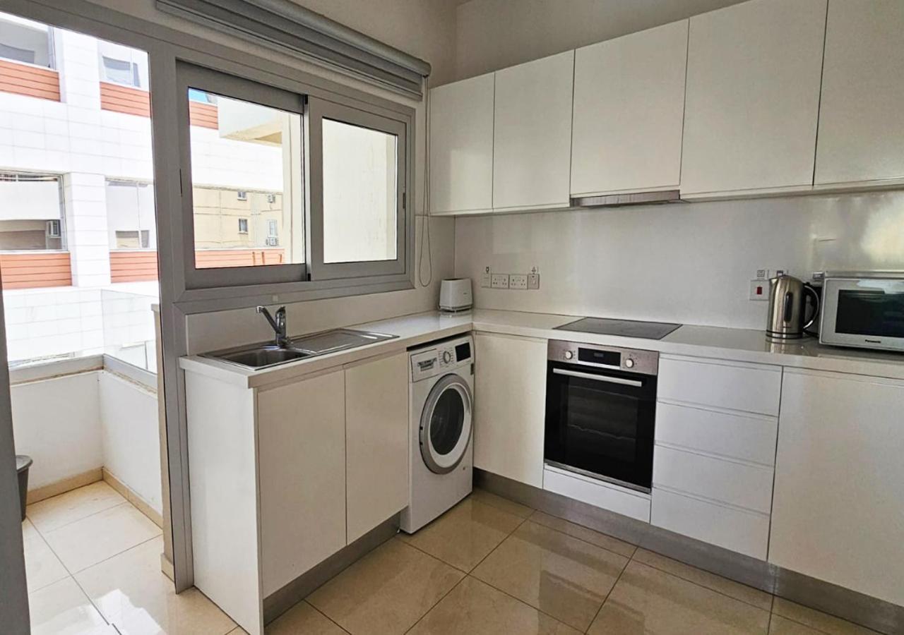 Phaedrus Living: City Centre Luxury Flat Esperidon 201 Nicósia Exterior foto