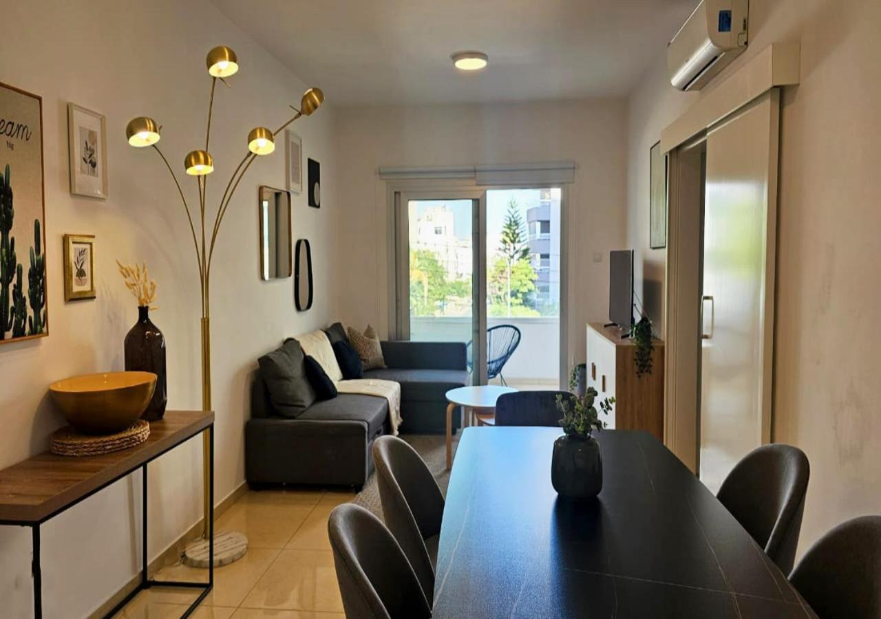 Phaedrus Living: City Centre Luxury Flat Esperidon 201 Nicósia Exterior foto